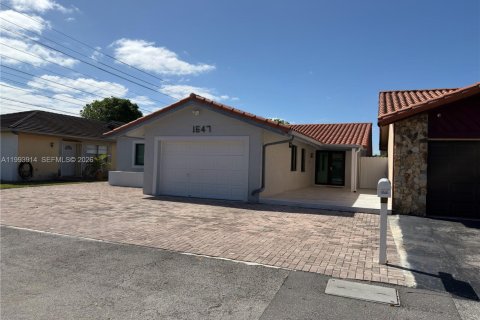 Купить виллу или дом в Майами, Флорида 4 спальни, 156.26м2, № 2066661 - фото 4