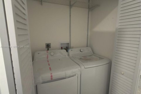 Купить виллу или дом в Майами, Флорида 4 спальни, 156.26м2, № 2066661 - фото 30