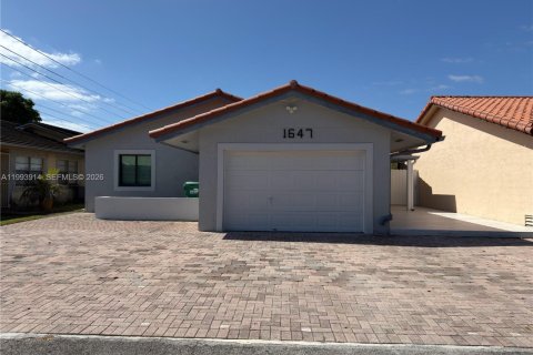 Купить виллу или дом в Майами, Флорида 4 спальни, 156.26м2, № 2066661 - фото 2