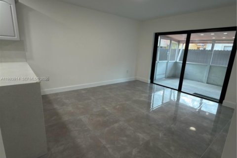 Купить виллу или дом в Майами, Флорида 4 спальни, 156.26м2, № 2066661 - фото 10