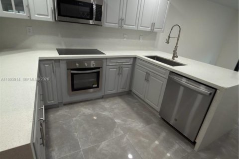 Купить виллу или дом в Майами, Флорида 4 спальни, 156.26м2, № 2066661 - фото 15