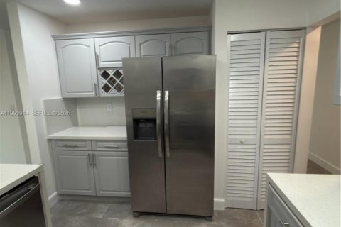 Купить виллу или дом в Майами, Флорида 4 спальни, 156.26м2, № 2066661 - фото 17