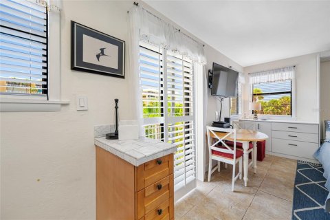 Condominio en venta en Saint Pete Beach, Florida, 3 habitaciones, 37.63 m2 № 1850170 - foto 15