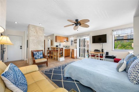 Condominio en venta en Saint Pete Beach, Florida, 3 habitaciones, 37.63 m2 № 1850170 - foto 10