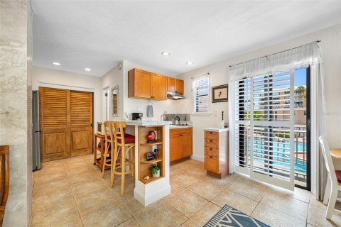 Condominio en venta en Saint Pete Beach, Florida, 3 habitaciones, 37.63 m2 № 1850170 - foto 11
