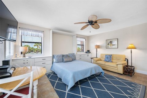 Condominio en venta en Saint Pete Beach, Florida, 3 habitaciones, 37.63 m2 № 1850170 - foto 8