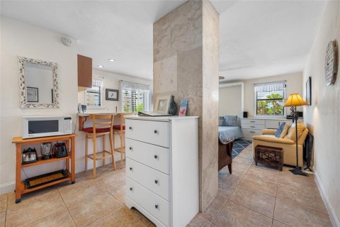 Condominio en venta en Saint Pete Beach, Florida, 3 habitaciones, 37.63 m2 № 1850170 - foto 6