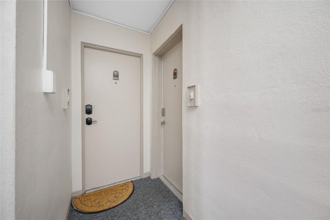 Condominio en venta en Saint Pete Beach, Florida, 3 habitaciones, 37.63 m2 № 1850170 - foto 3