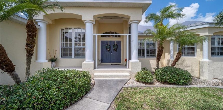Villa ou maison à Rotonda, Floride 5 chambres, 223.24 m2 № 2308171