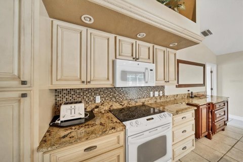 Villa ou maison à vendre à Rotonda, Floride: 5 chambres, 223.24 m2 № 2308171 - photo 13