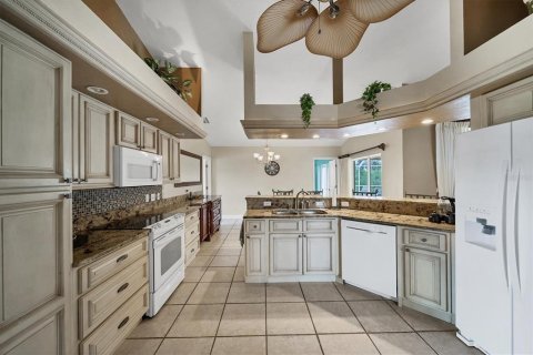 Villa ou maison à vendre à Rotonda, Floride: 5 chambres, 223.24 m2 № 2308171 - photo 10