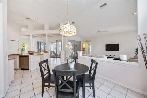 House in Sarasota, Florida 4 bedrooms, 241.64 sq.m. № 1733383 - photo 13