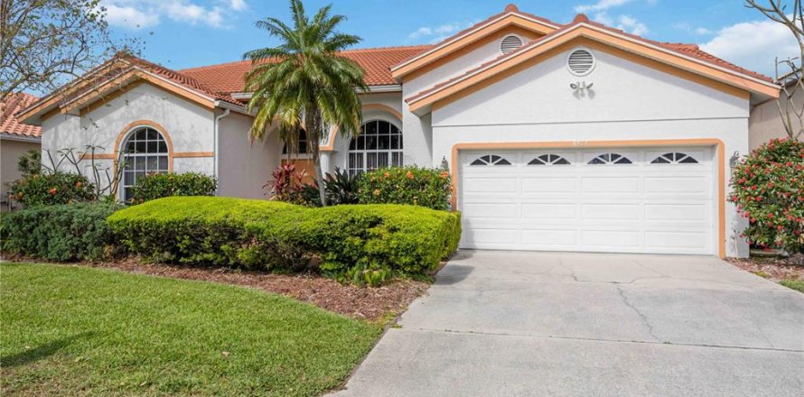 House in Sarasota, Florida 4 bedrooms, 241.64 sq.m. № 1733383