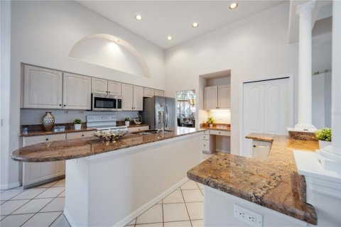 House in Sarasota, Florida 4 bedrooms, 241.64 sq.m. № 1733383 - photo 18
