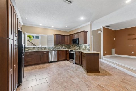Townhouse in Saint Petersburg, Florida 4 bedrooms, 275.92 sq.m. № 2112317 - photo 16