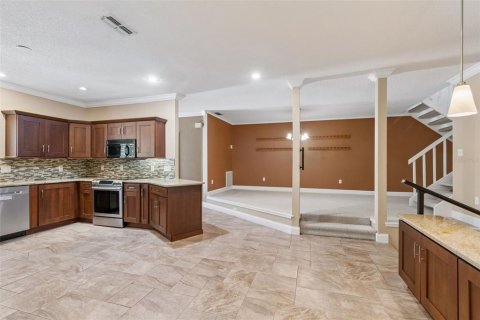 Townhouse in Saint Petersburg, Florida 4 bedrooms, 275.92 sq.m. № 2112317 - photo 19