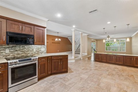 Townhouse in Saint Petersburg, Florida 4 bedrooms, 275.92 sq.m. № 2112317 - photo 17