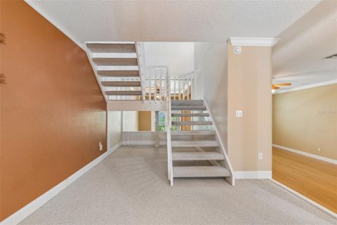 Townhouse in Saint Petersburg, Florida 4 bedrooms, 275.92 sq.m. № 2112317 - photo 24