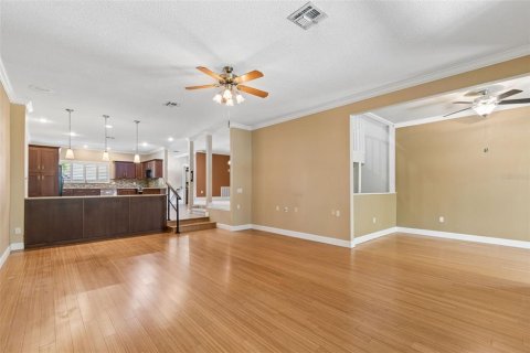 Townhouse in Saint Petersburg, Florida 4 bedrooms, 275.92 sq.m. № 2112317 - photo 27