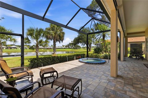 House in Bradenton, Florida 3 bedrooms, 211.07 sq.m. № 2149649 - photo 4