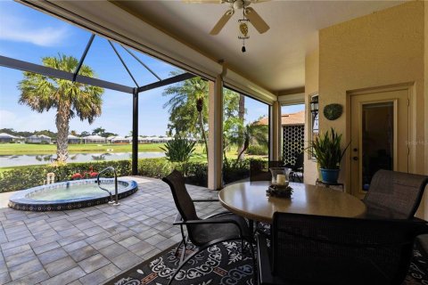 House in Bradenton, Florida 3 bedrooms, 211.07 sq.m. № 2149649 - photo 6
