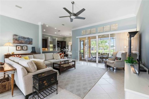 House in Bradenton, Florida 3 bedrooms, 211.07 sq.m. № 2149649 - photo 12