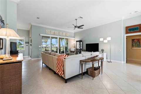 House in Bradenton, Florida 3 bedrooms, 211.07 sq.m. № 2149649 - photo 14