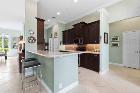 House in Bradenton, Florida 3 bedrooms, 211.07 sq.m. № 2149649 - photo 29