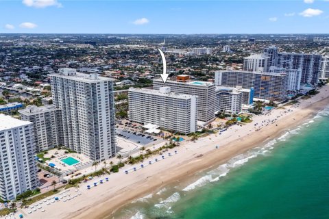 Condominio en venta en Fort Lauderdale, Florida, 3 dormitorios, 142.14 m2 № 1172186 - foto 1