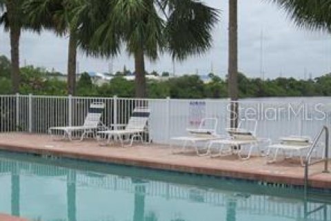 Townhouse in Bradenton, Florida 3 bedrooms, 132.76 sq.m. № 2221814 - photo 18