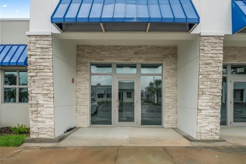 Propiedad comercial en alquiler en Lady Lake, Florida, 355.91 m2 № 714817 - foto 20