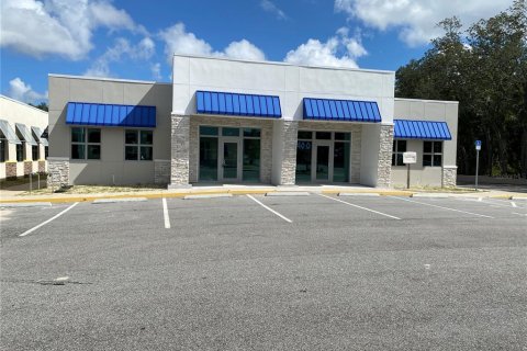 Propiedad comercial en alquiler en Lady Lake, Florida, 355.91 m2 № 714817 - foto 6