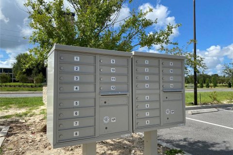 Propiedad comercial en alquiler en Lady Lake, Florida, 355.91 m2 № 714817 - foto 14
