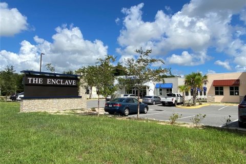 Propiedad comercial en alquiler en Lady Lake, Florida, 355.91 m2 № 714817 - foto 2