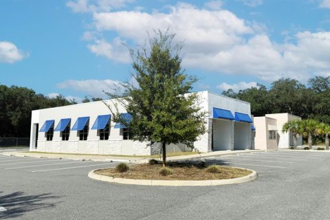 Propiedad comercial en alquiler en Lady Lake, Florida, 355.91 m2 № 714817 - foto 3