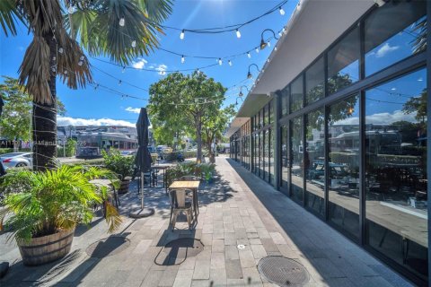Commercial property in Miami, Florida № 1455692 - photo 28
