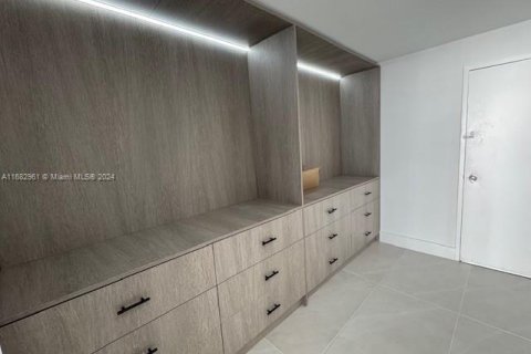 Снять в аренду кондоминиум в Авентура, Флорида 2 спальни, 149.11м2, № 1812134 - фото 19