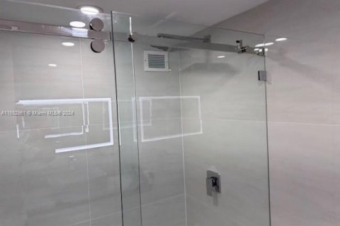Снять в аренду кондоминиум в Авентура, Флорида 2 спальни, 149.11м2, № 1812134 - фото 9