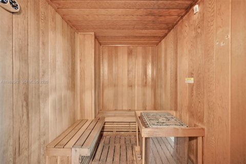 Купить кондоминиум в Майами, Флорида 2 спальни, 121.79м2, № 2255388 - фото 13