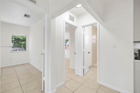 Appartement à louer à Miami, Floride: 2 chambres № 1997828 - photo 9