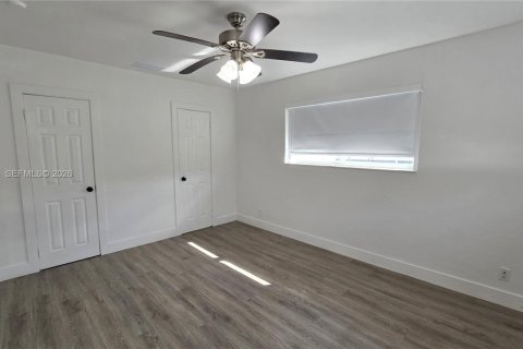 Villa ou maison à louer à Hollywood, Floride: 3 chambres, 143.91 m2 № 2085659 - photo 23
