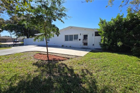 Villa ou maison à Hollywood, Floride 3 chambres, 143.91 m2 № 2085659