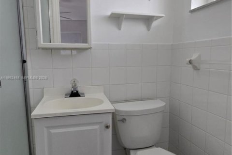 Villa ou maison à louer à Hollywood, Floride: 3 chambres, 143.91 m2 № 2085659 - photo 26