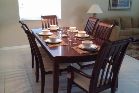 House in Kissimmee, Florida 6 bedrooms, 331.48 sq.m. № 2216368 - photo 10