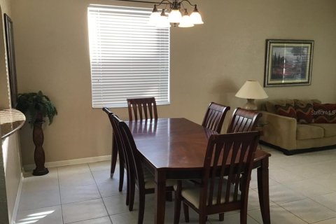 House in Kissimmee, Florida 6 bedrooms, 331.48 sq.m. № 2216368 - photo 7