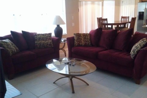 House in Kissimmee, Florida 6 bedrooms, 331.48 sq.m. № 2216368 - photo 8