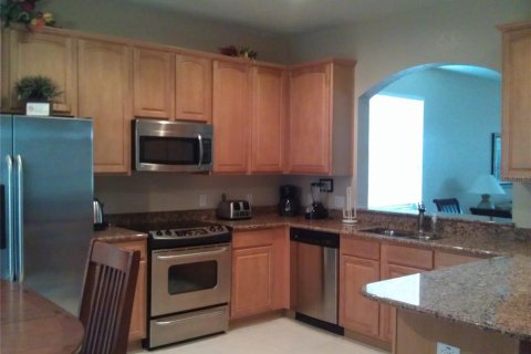 House in Kissimmee, Florida 6 bedrooms, 331.48 sq.m. № 2216368 - photo 5