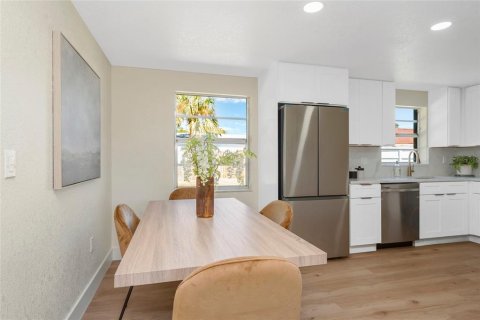 Villa ou maison à vendre à Tampa, Floride: 2 chambres, 82.5 m2 № 2430460 - photo 11