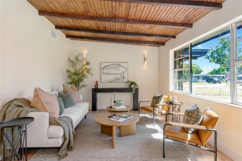 Villa ou maison à vendre à Tampa, Floride: 2 chambres, 82.5 m2 № 2430460 - photo 6