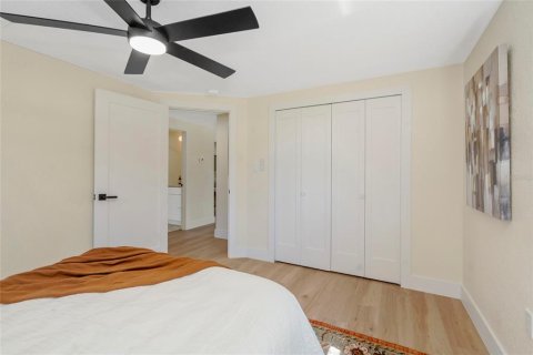 Villa ou maison à vendre à Tampa, Floride: 2 chambres, 82.5 m2 № 2430460 - photo 24